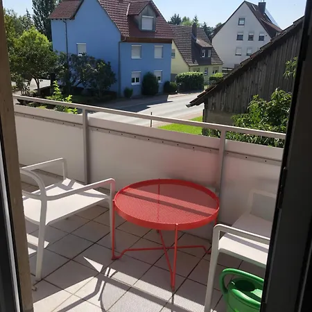 In Rot, Fraenkisches Design, Balkon In Nur 50 Schritten Zum Radweg, Ideal For Long Stay, Relocation 3*